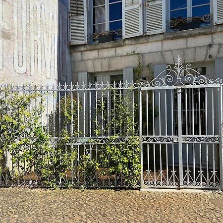 Studio Avec Terrasse Nontron Exterior photo